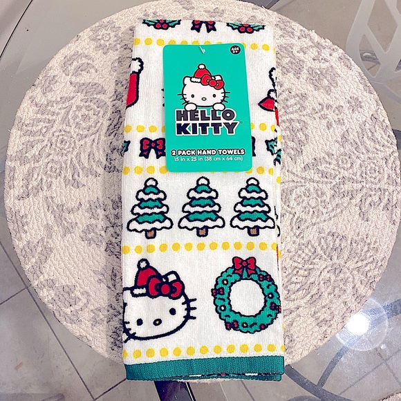 Hello Kitty Christmas- 2 Pack of Hand Towels - Picture 1 of 2